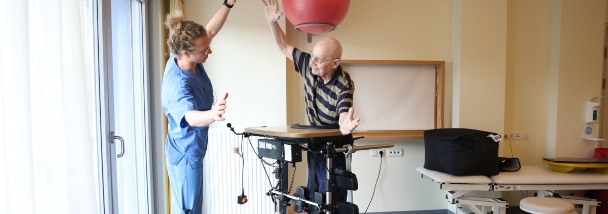 Pflege Leopoldstadt Training mit Ball