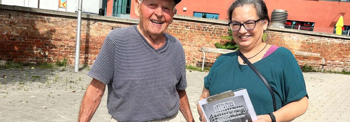 Pflege Meidling Bewohner*innen bei der Rätselrallye