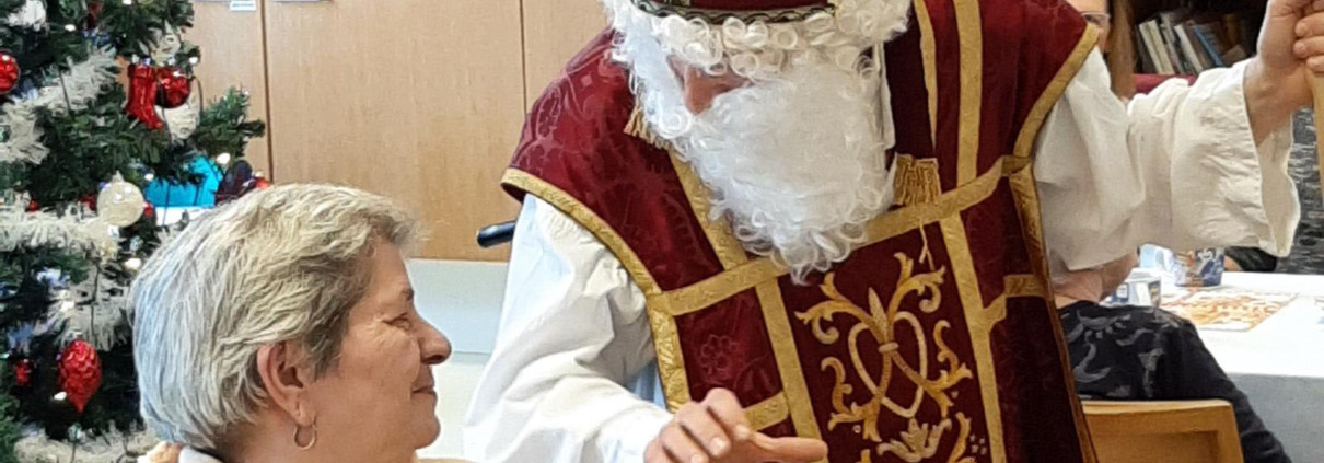 Besuch des Nikolo in der Pflege Liesing