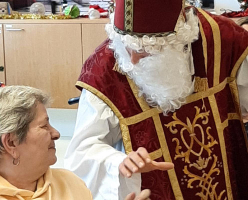 Besuch des Nikolo in der Pflege Liesing