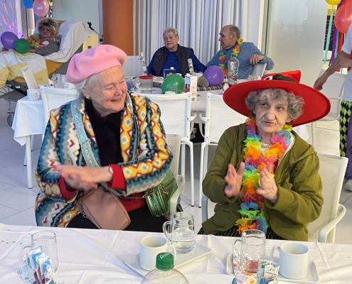 Pflege Leopoldstadt, Faschingsfest, Menschen feiern