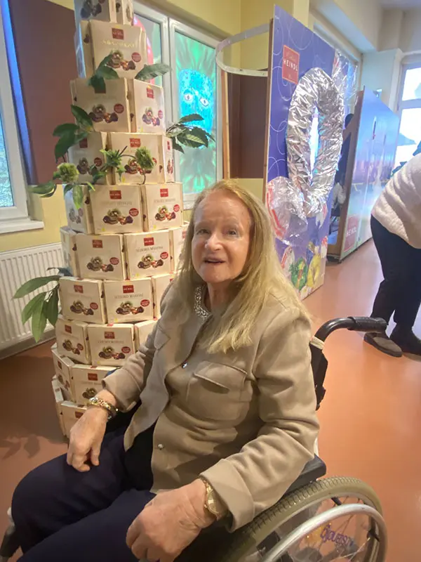 Bewohnerin der Pflege Liesing im Schokoladenmuseum