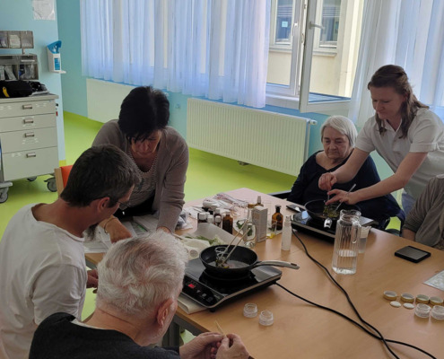 Kräuterworkshop in der Klinik Floridsdorf Gruppenfoto